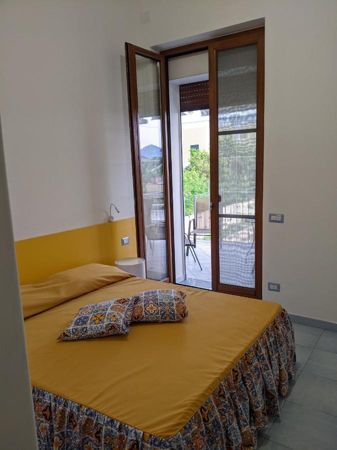 Tuttiacasaditeresa Rooms โปรชิดา ภายนอก รูปภาพ